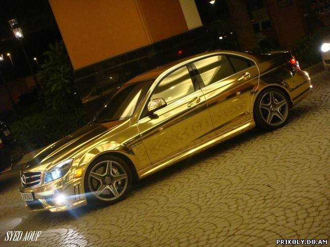 Золотой Mercedes